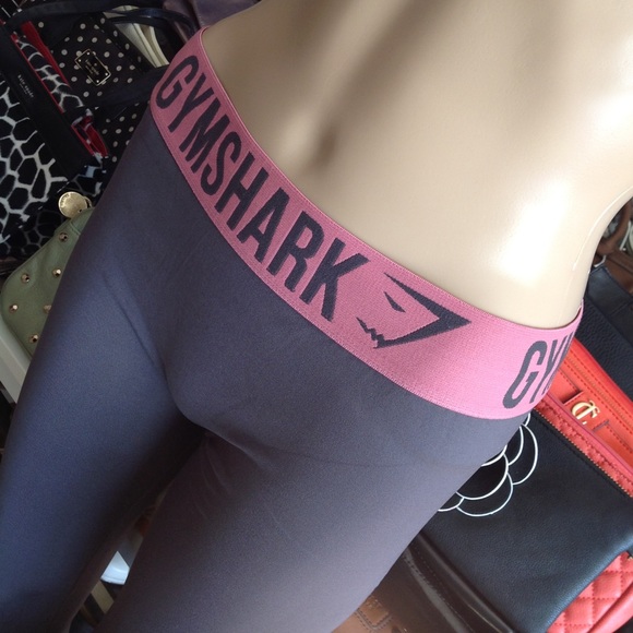 Gray seamless leggings pink logo on waist K020 - Picture 7 of 7